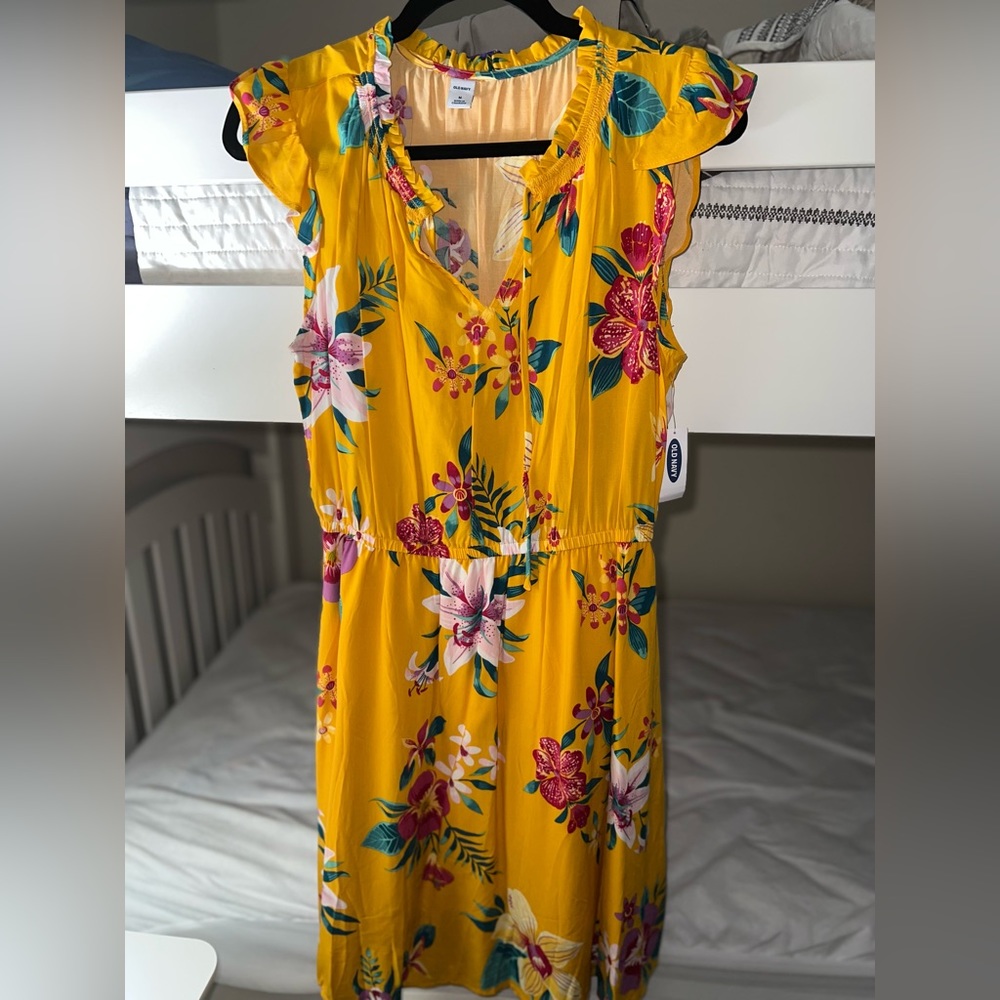 Medium Yellow Old Navy Dress